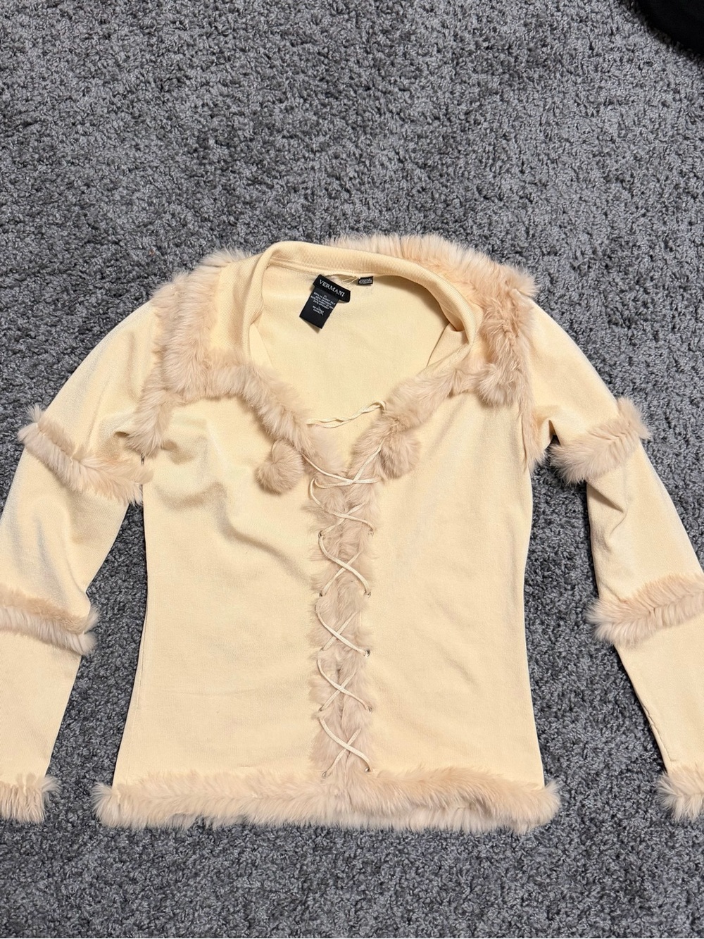 VERMANI Cream Faux Fur Trim Lace-Up Top